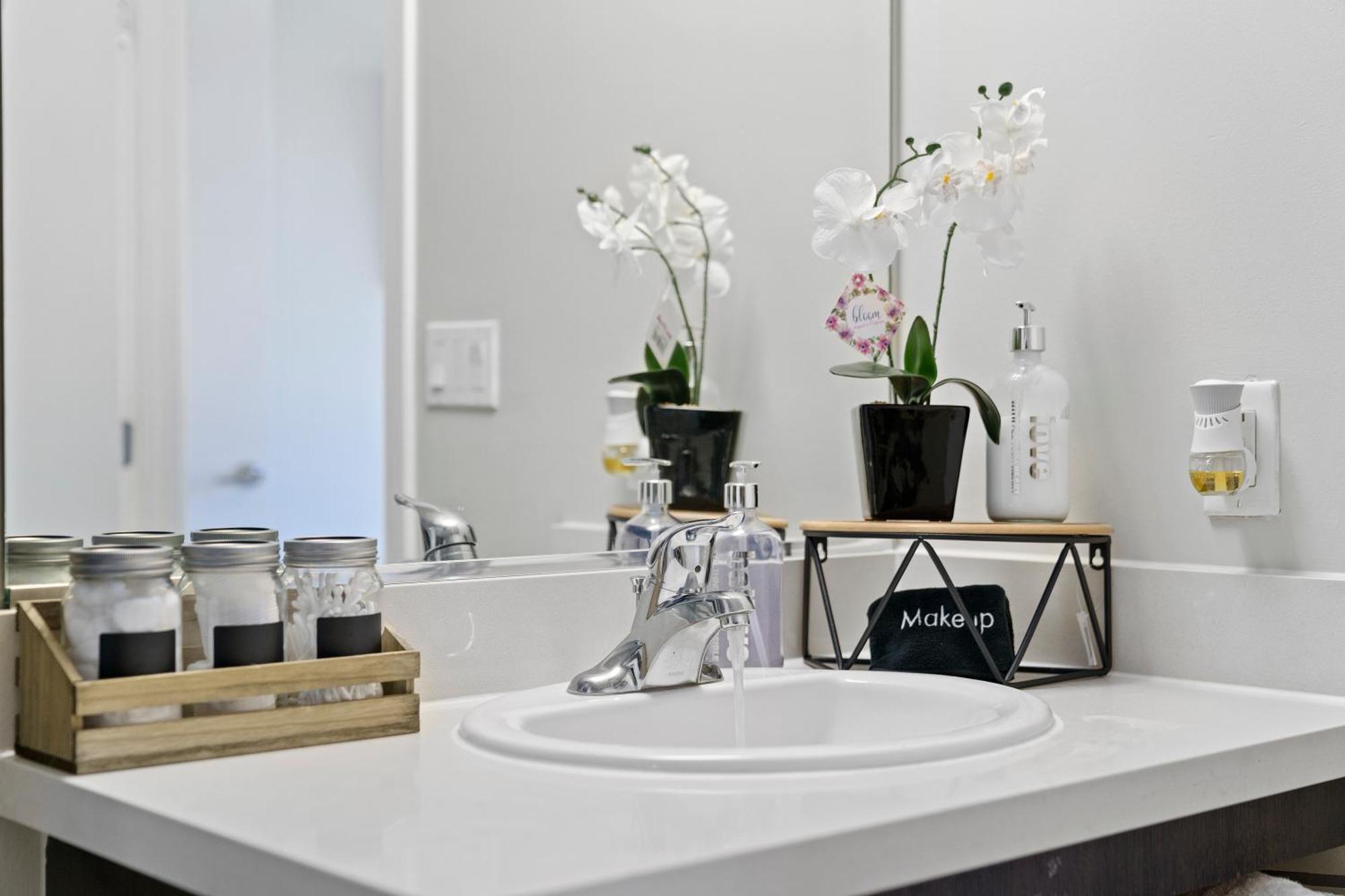 Апартаменти Dtla Escape Skyline Views With Luxury Amenities Лос-Анджелес Екстер'єр фото